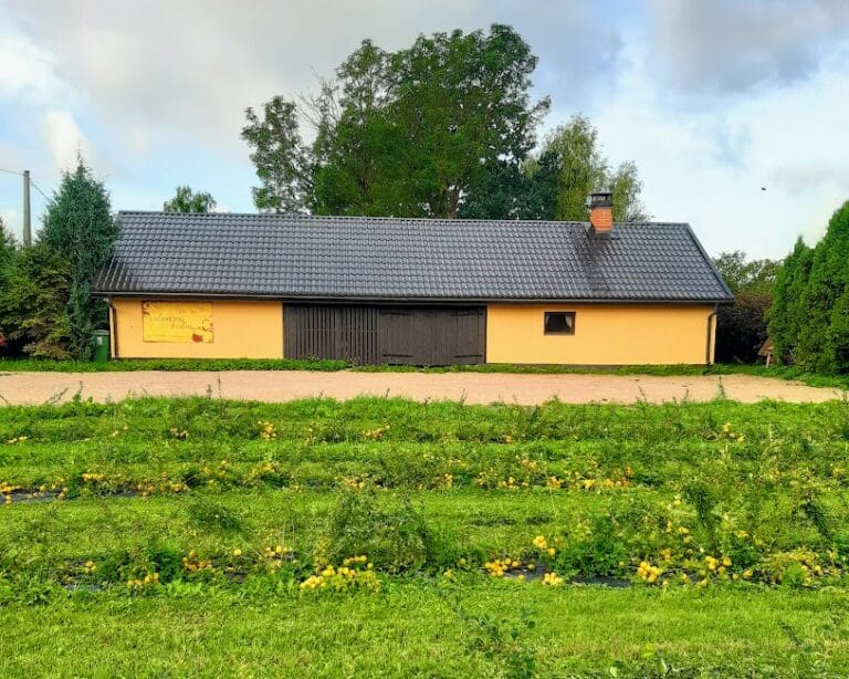 alt="Adrese: Ievgravu bišu un cidoniju dārzs, Vircavas pagasts, Jelgavas novads"